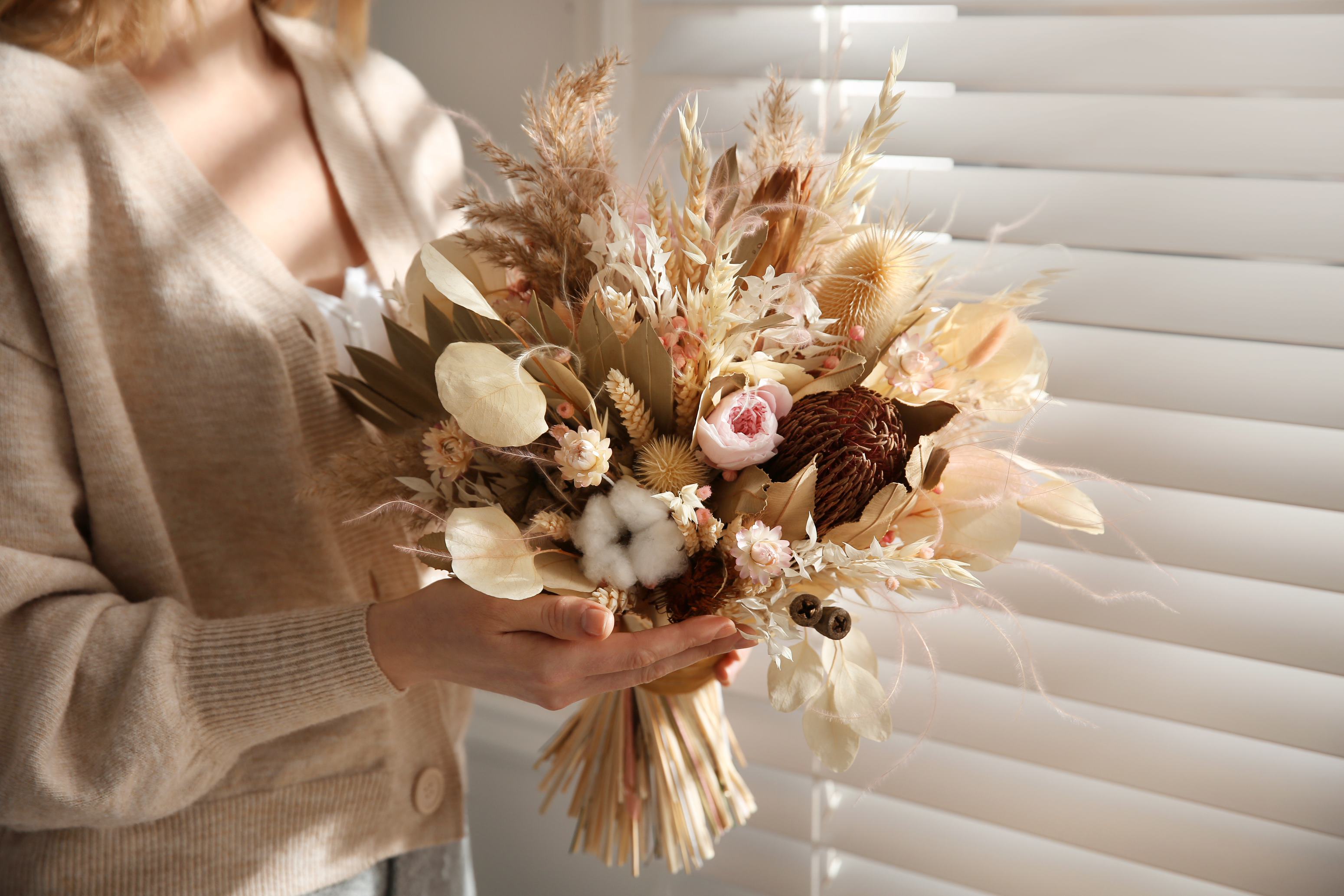 5 Simple Steps to Style Dried Flowers