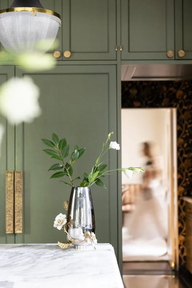 Gardenia Vase – Michael Aram