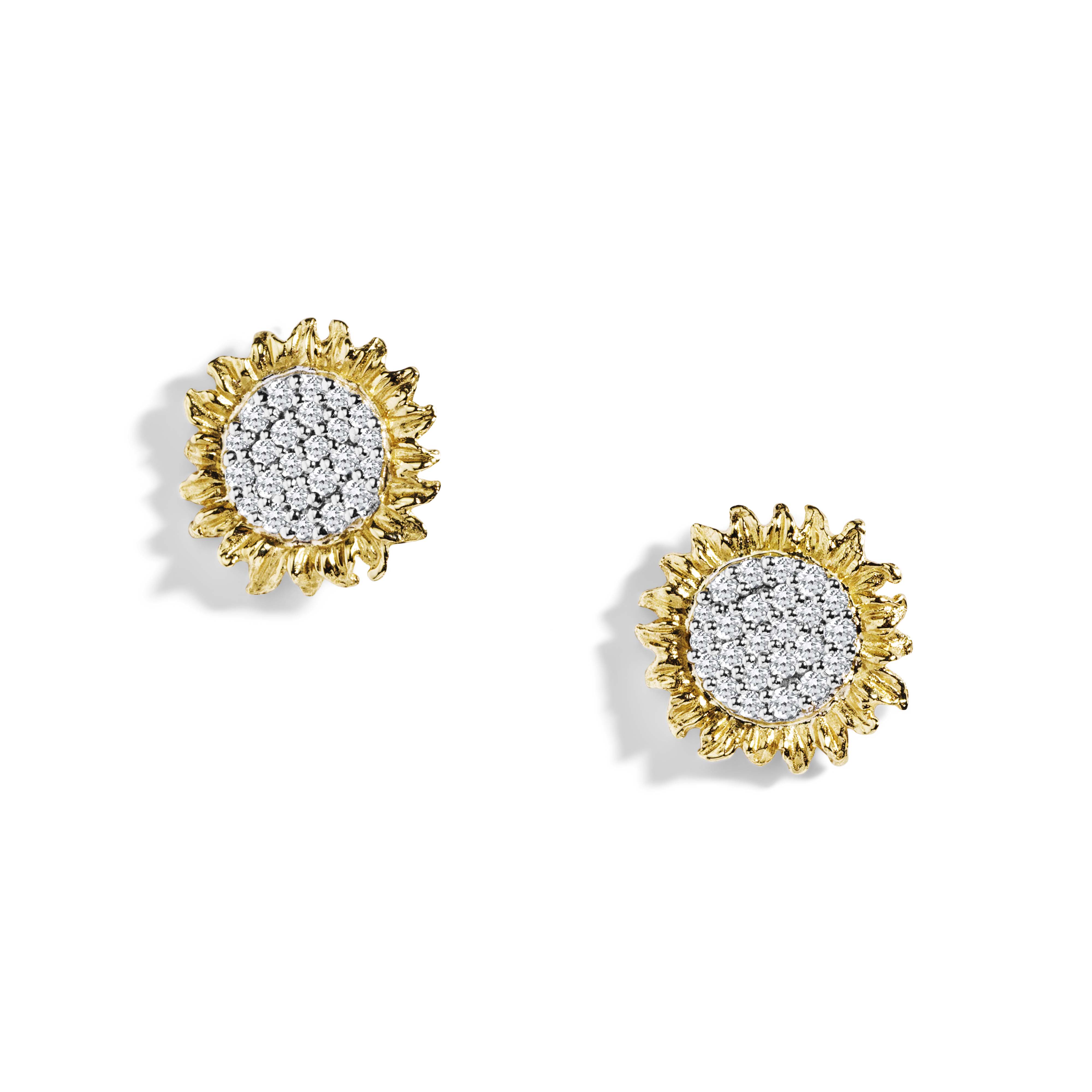 Buy Power Pearl Stud Earrings Online in India | Zariin