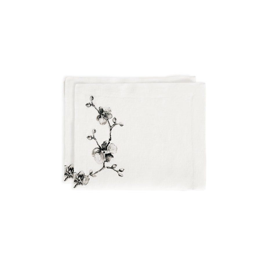 https://michaelaram.com/cdn/shop/products/michael-aram-white-orchid-fingertip-towel-stand-364787_900x.jpg?v=1668136462